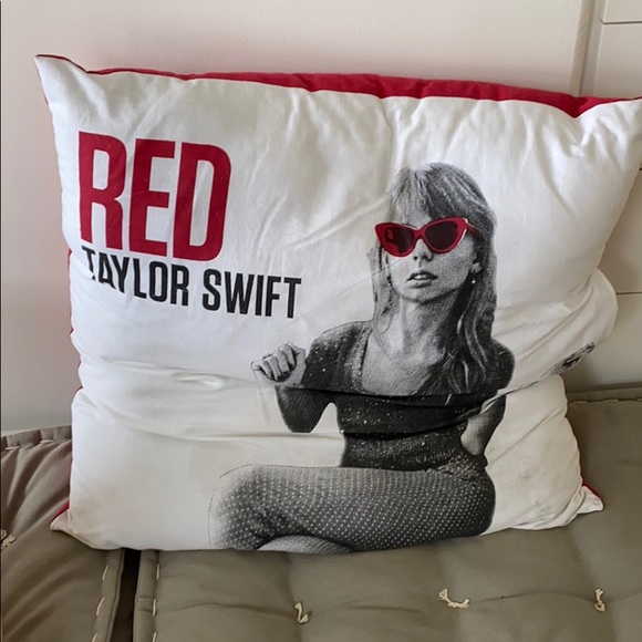 taylor swift pillowcase